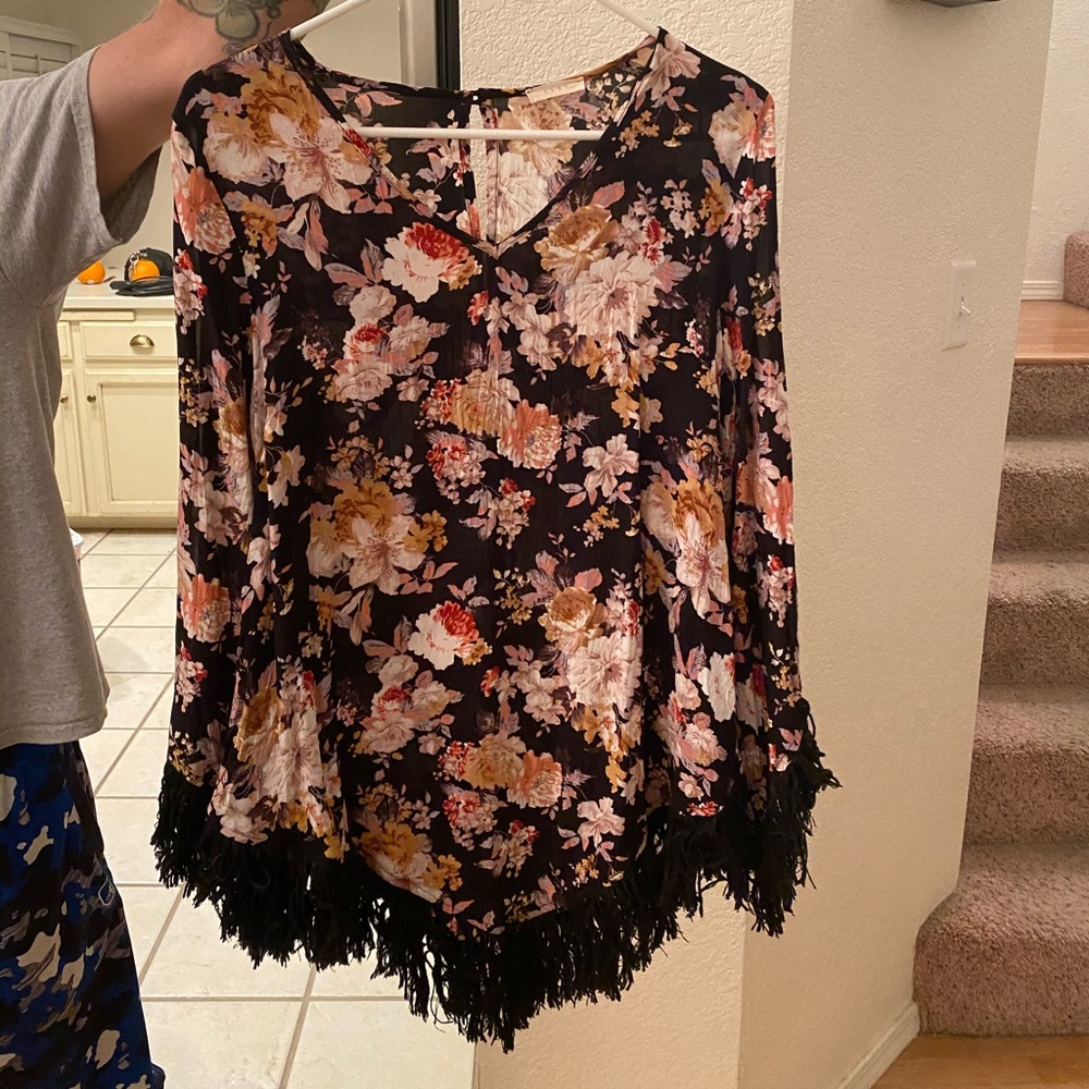Floral shirt with fringe